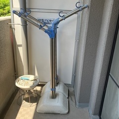 物干し竿をかけるスタンド