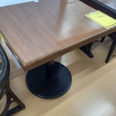 【U2208】コーヒーテーブル