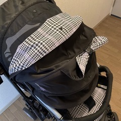 [取引中]combiベビーカー（専用雨具付き）の画像