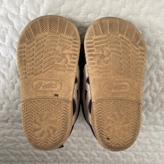 アシックスの画像