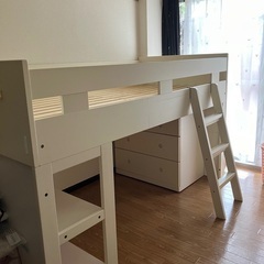 システムベッド、学習机の画像