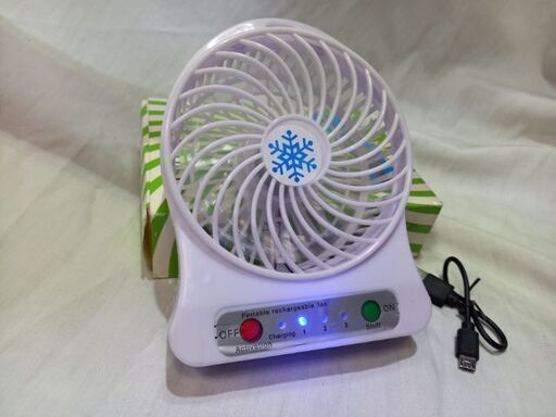 ミニ扇風機　充電式ミニファン　LEDライト付き　サーキュレーター