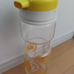 レトロな柄のガラスポット、サーバーの画像