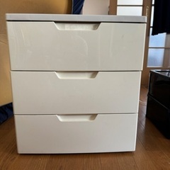【無料】プラスチック白タンス