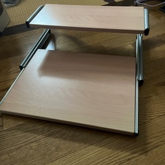 パソコン、プリンターデスクの画像