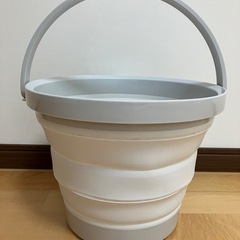 折りたたみバケツ8L