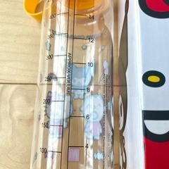 非売品マクドナルドとサンリオの水筒の画像