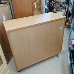 【値下げ】キャスター付きチェスト★傷あり、キャスター、家具 収納家具  タンス、衣類収納【浜村鹿野温泉ICから3分 買取本舗 宮本リサイクル 営業時間9～19時 定休日水曜のみ←連絡できませんm(_ _)m】の画像