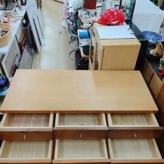 【値下げ】キャスター付きチェスト★傷あり、キャスター、家具 収納家具  タンス、衣類収納【浜村鹿野温泉ICから3分 買取本舗 宮本リサイクル 営業時間9～19時 定休日水曜のみ←連絡できませんm(_ _)m】の画像