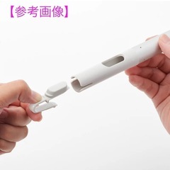 ヘッドが付け替えられる伸縮ポールの画像