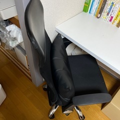 オフィスチェアとデスクセット(どちらも美品)