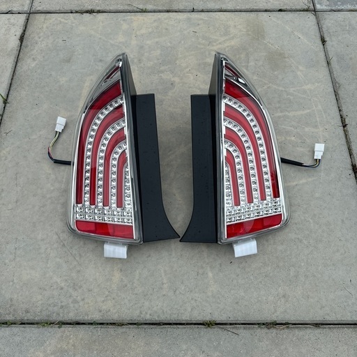 プリウス30系LEDテールランプ