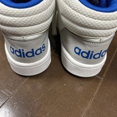 adidas スニーカー　22センチの画像