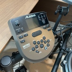 Alesis アレシス 電子ドラムセットNitro Mesh Kitメッシュ折りたたみ式8ピース3シンバル ドラムスローン付き　中古品の画像