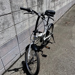 折りたたみ自転車の画像