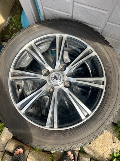 車のパーツ タイヤ、ホイール