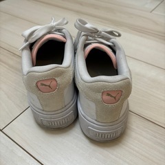 PUMA 厚底スニーカーの画像