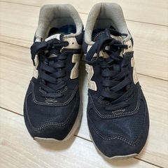 New balance スニーカー
