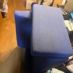 二人掛けソファの画像