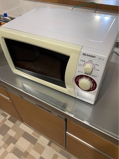 【取引中】 SHARP 電子レンジ　2015年製　動作確認済　700W RE-T2-W5