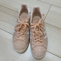 adidas スニーカー