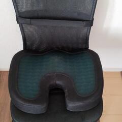 椅子とシートクッション