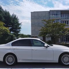 BMW320i　ラグジュアリー　極上　低走行車の画像