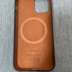 Apple 純正　レザーケース　iPhone12 スマホケースの画像