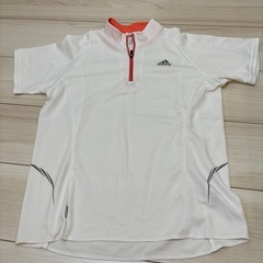 adidas スポーツウェア