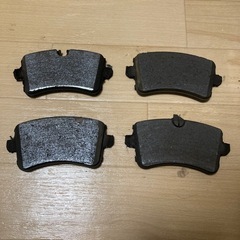 アウディ A8 ブレーキパッド　リア左右セットの画像