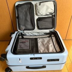 スーツケース
の画像