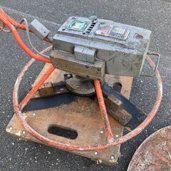 中古 マキタ makita 電動コテ 4000 100V 翼径630mm ハンドトロウェル モルタル 土間ならし コンクリート仕上げ 建築 土木 左官　 愛知県 一宮市 名古屋市 稲沢市 江南市 岩倉市 岐阜 羽島市 各務ヶ原市 岐阜市 三重県 愛知 グッドプライス一宮の画像