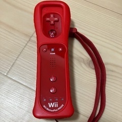 Wiiリモコン 赤 シリコンジャケット付きの画像