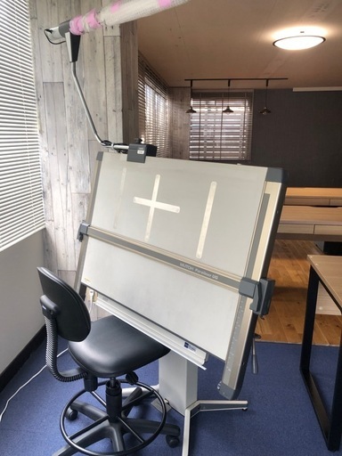 良品のMUTOHのドラフターを大変お安くお譲りいたします。製図台