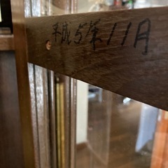 アンティーク風柱時計の画像