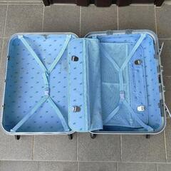 スーツケースの画像