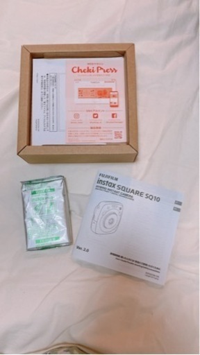 【チェキカメラ美品】intax SQUARE箱付き SQ10 今だけフィルム付き