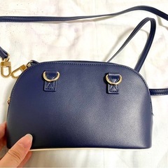 【新品】アフターヌーンティー 鞄 紺 青　斜め掛け ショルダーバックの画像