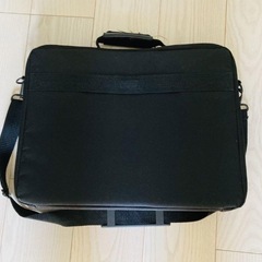 ビジネス A4 15.6インチ   pcバッグ  通勤  ショルダー ブラックの画像