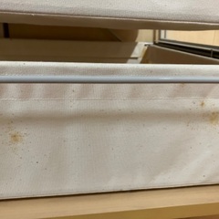 【無料でお譲りします】無印の帆布バスケット付き収納ラックの画像