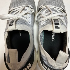 ランニングシューズ　PUMA　NRGYの画像