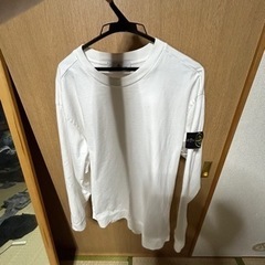 服ストーンアイランドの画像