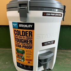 【決まりました】STANLEY ウォータージャグ 7.5L