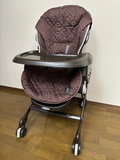 コンビCombi/電動ハイローチェア