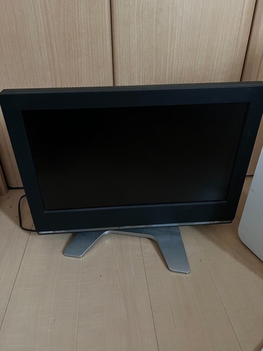 東芝　テレビ　20型