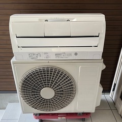 引取り専用　日立白クマ14畳用　エアフィルターお掃除機能付き　
4.0kwエアコン　RAS-X40J2（W） 