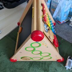 子供の遊具、磁石、黒板