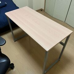 サイドテーブルを譲ります