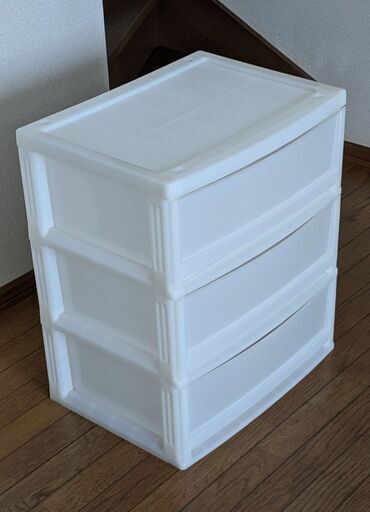 衣類収納ケース3段 美品 若干変色あり クリーニング済み