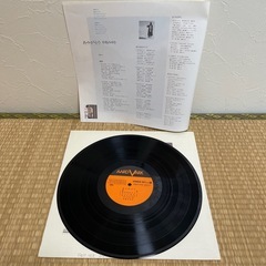 中島みゆきLPレコード2枚の画像